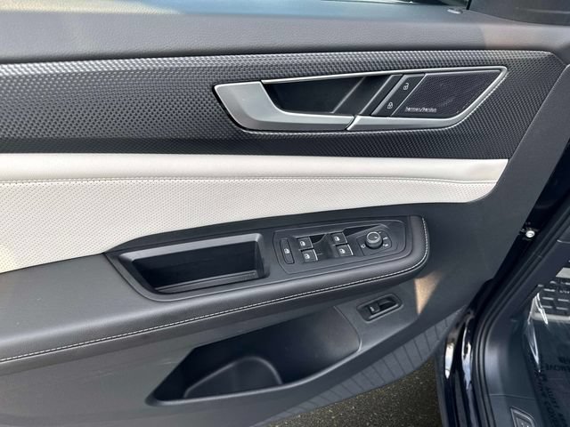 Used 2024 Volkswagen Atlas Cross Sport SEL Premium R-Line AWD/4WD image 16