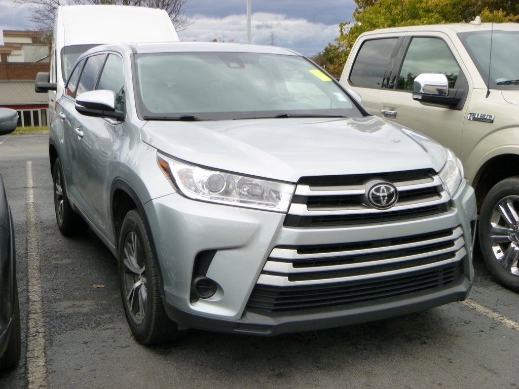 Used 2017 Toyota Highlander LE