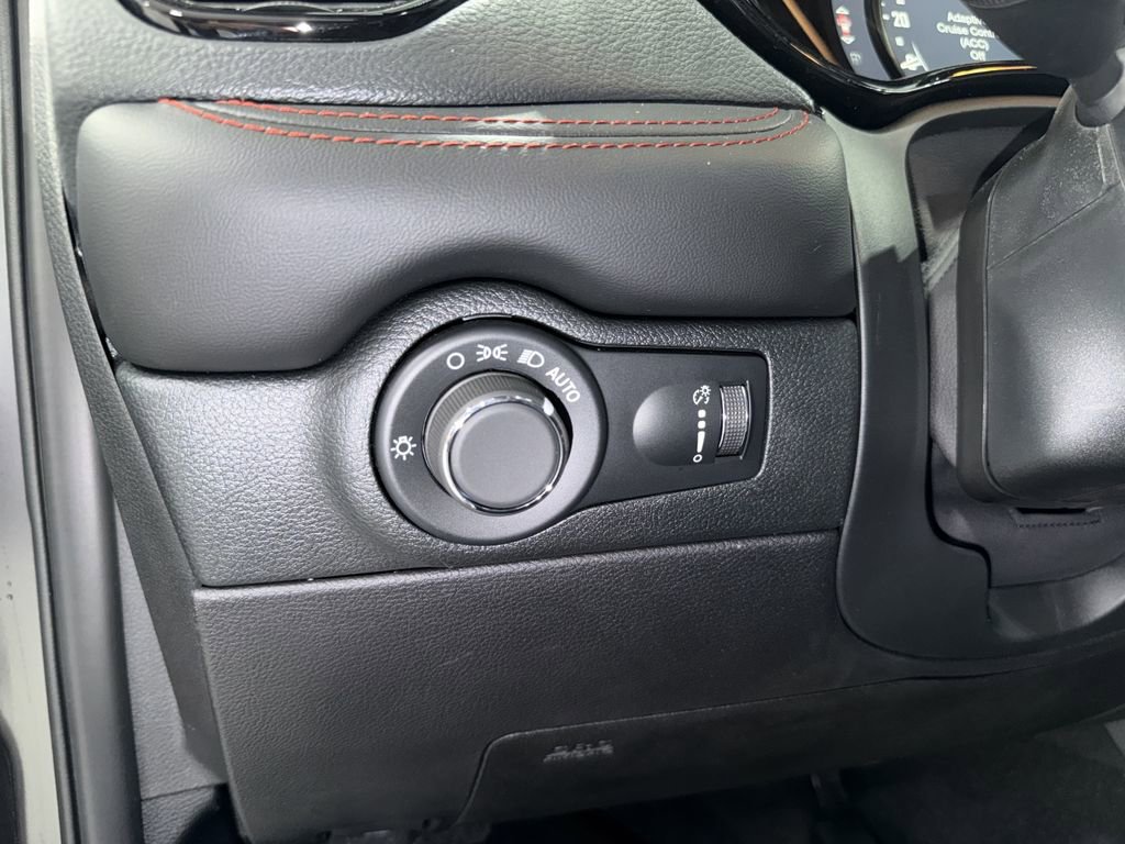 Used 2025 Dodge Durango R/T image 22