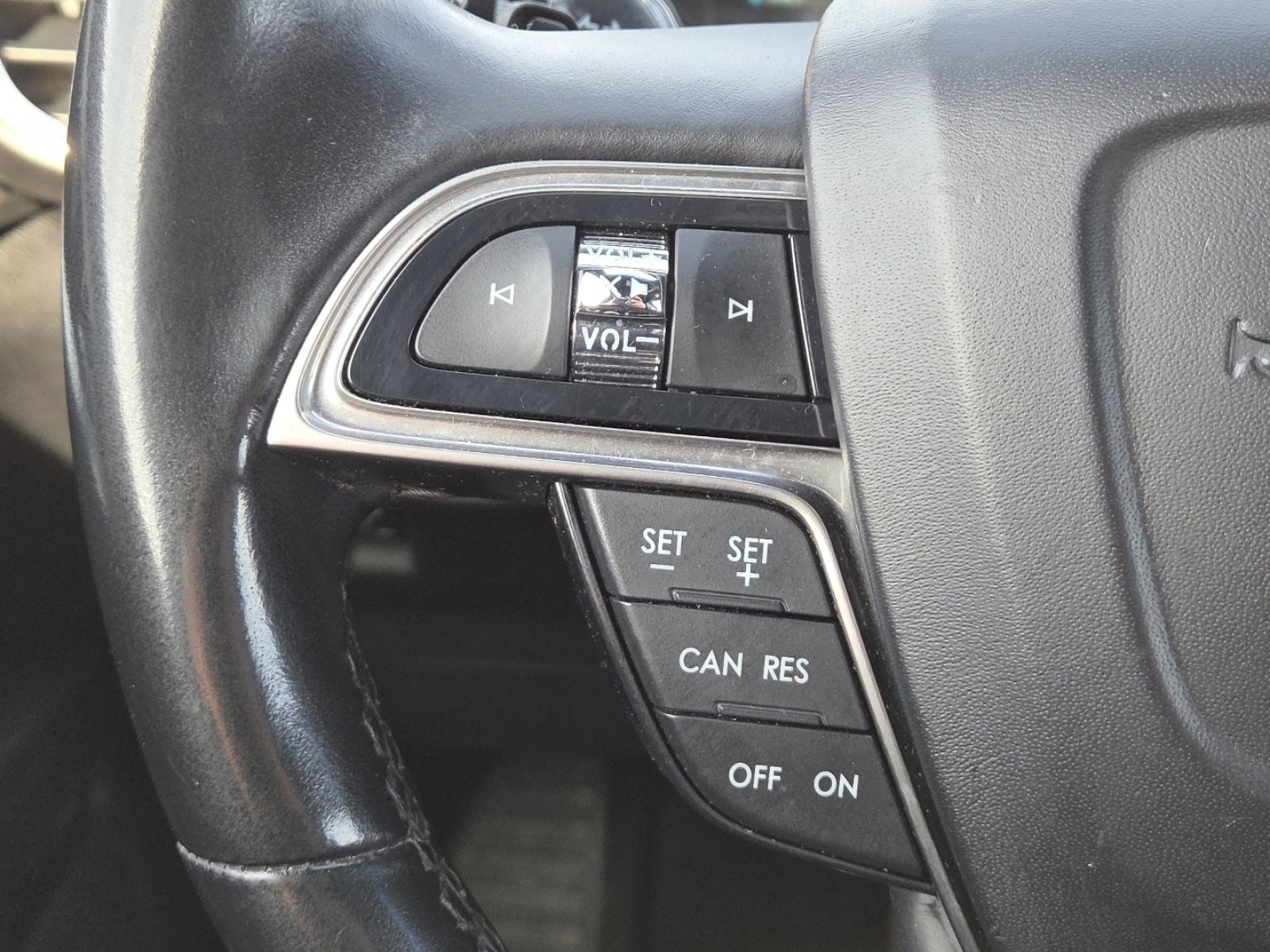 Used 2020 Lincoln Nautilus Premier w/ Equipment Group 101A AWD/4WD image 8