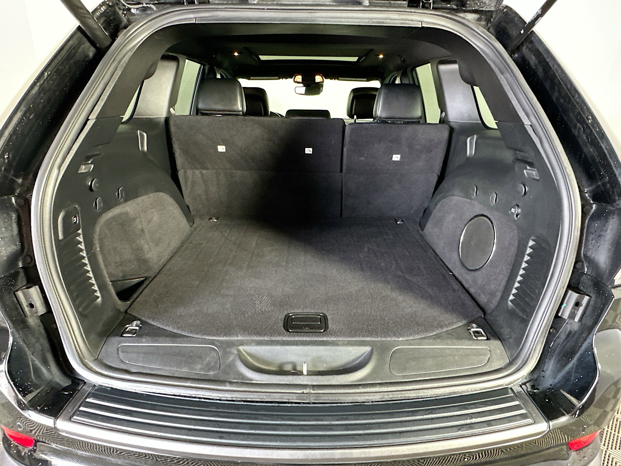 Used 2020 Jeep Grand Cherokee Limited X image 29