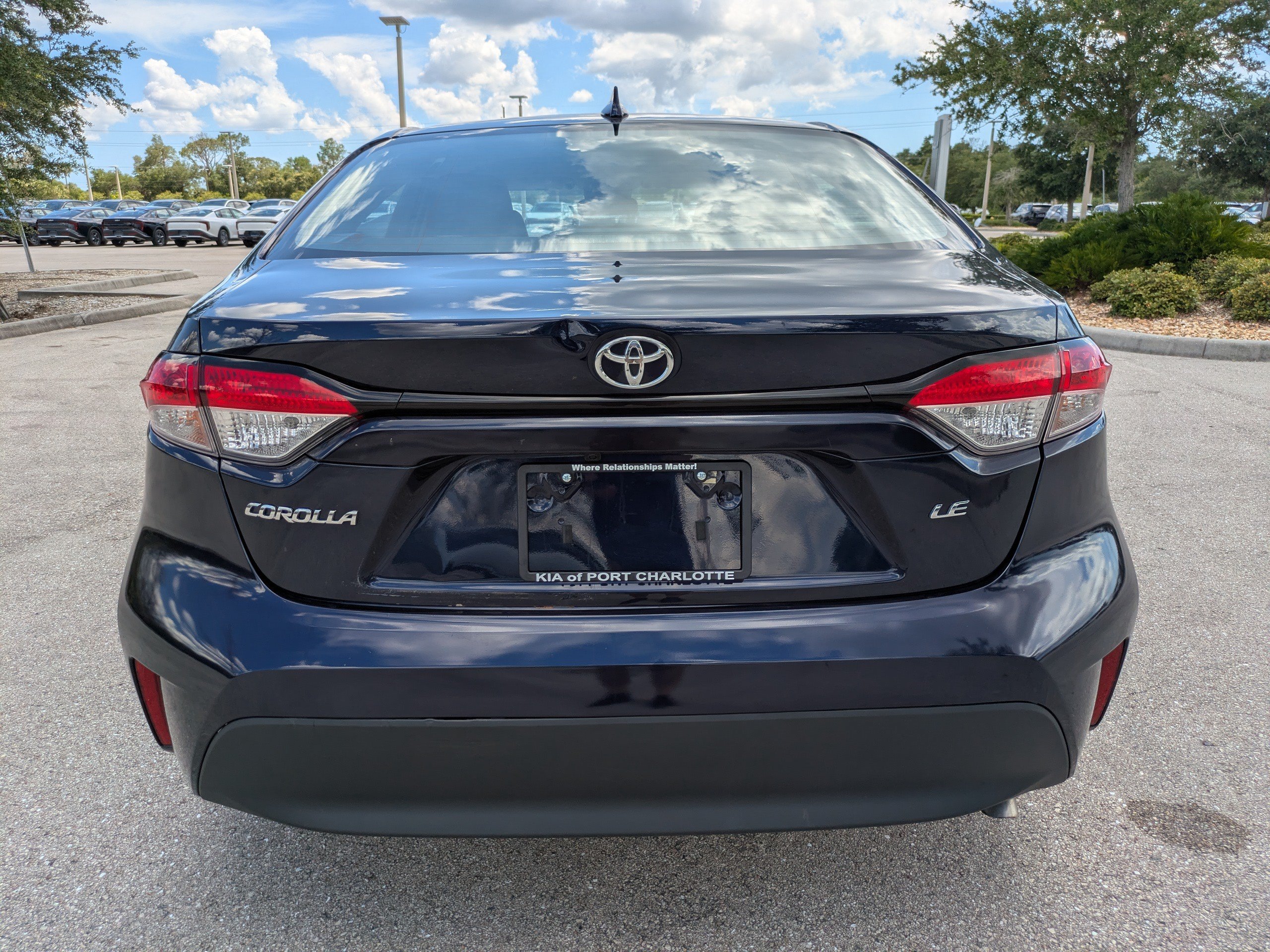 Used 2024 Toyota Corolla LE FWD image 5
