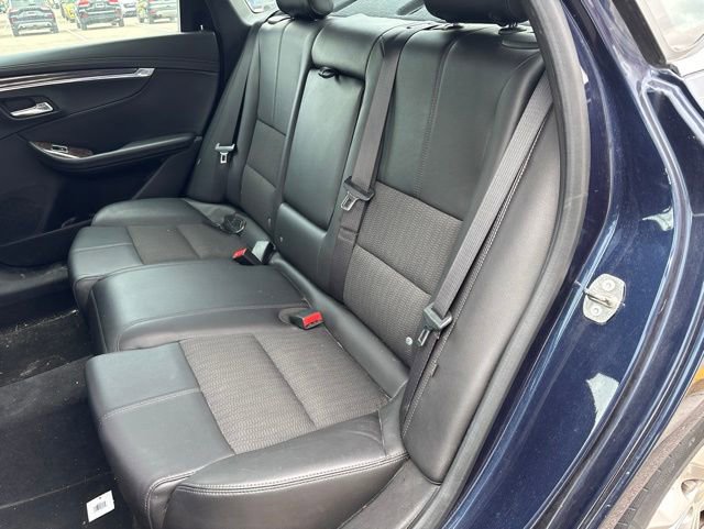 Used 2015 Chevrolet Impala LT w/ Convenience Package FWD image 15
