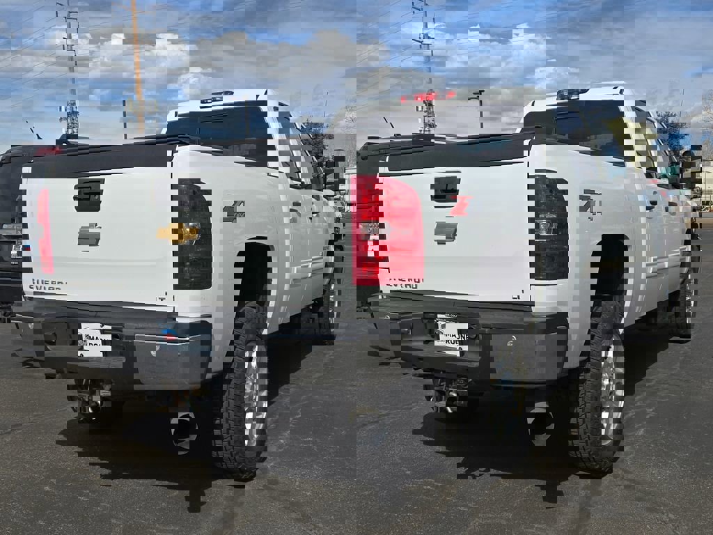 Used 2013 Chevrolet Silverado 2500 LT w/ Interior Plus Package image 4