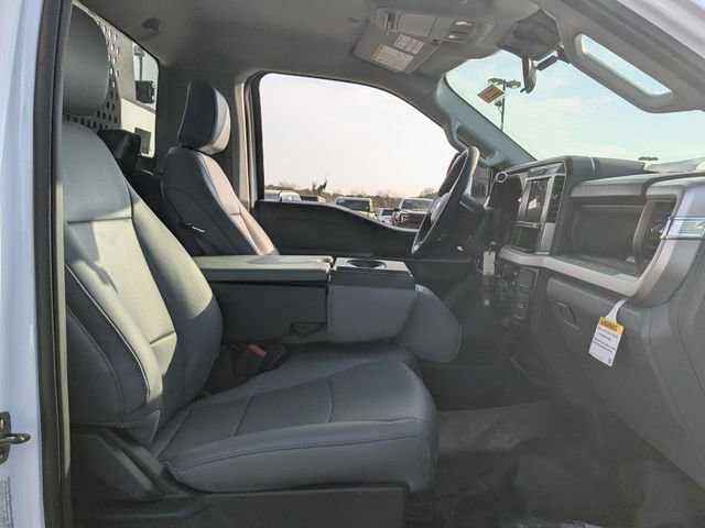 New 2026 Ford F550 4x4 Regular Cab Super Duty image 21