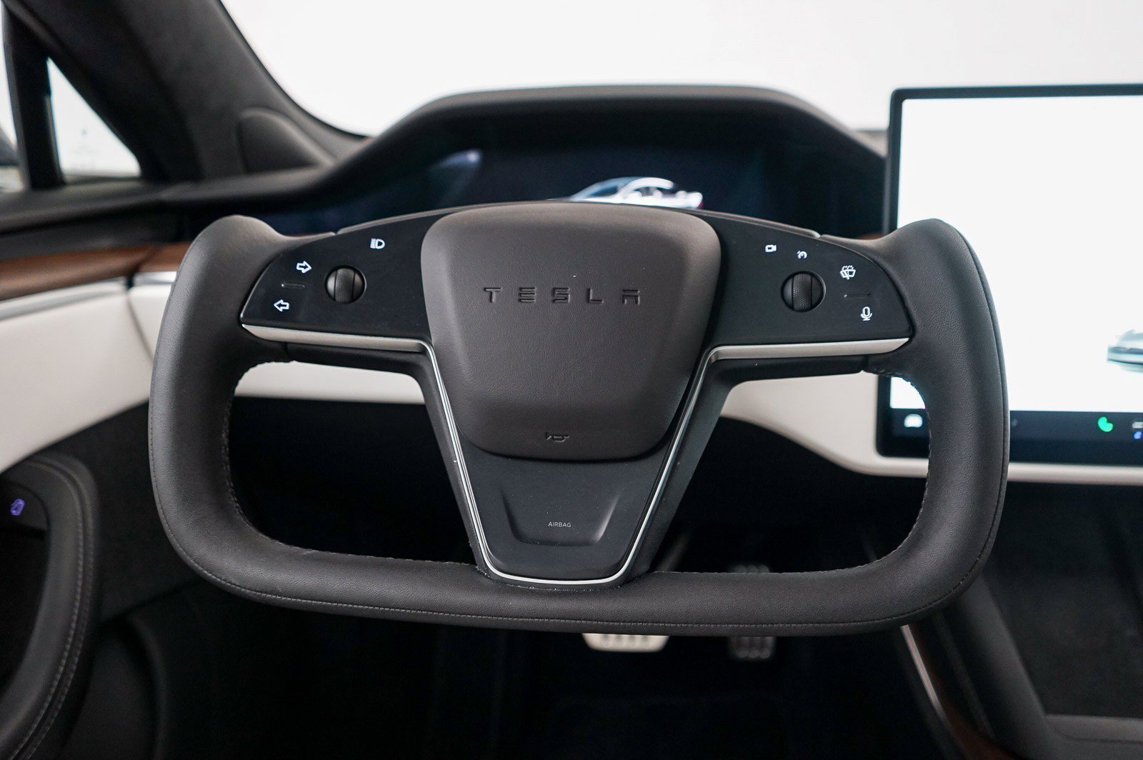 Used 2022 Tesla Model S Standard Range image 13