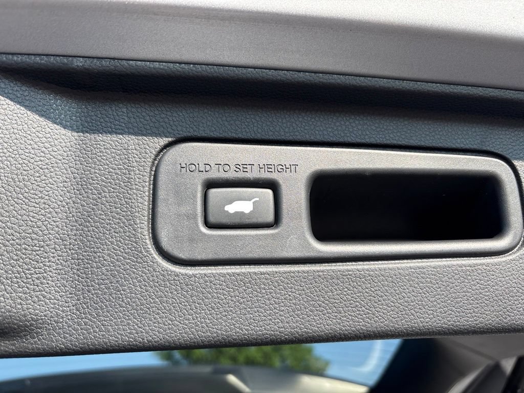 Used 2024 Honda Pilot EX-L image 11