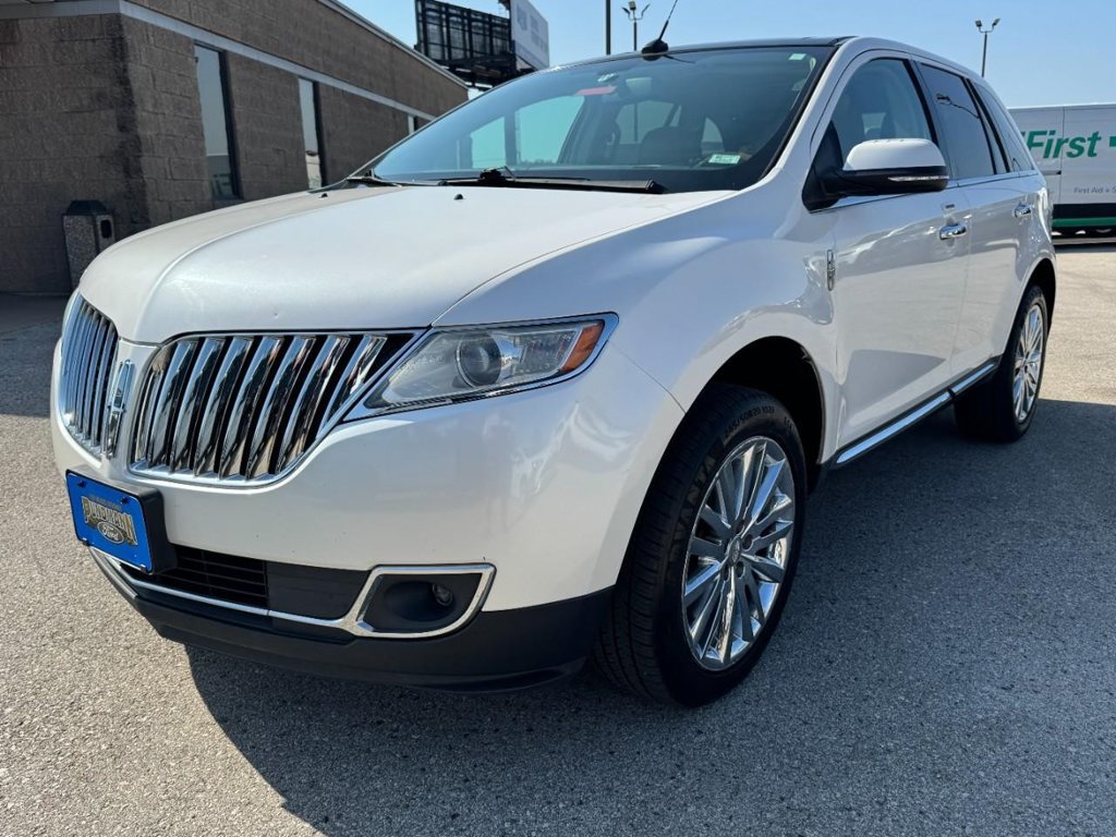 Used 2014 Lincoln MKX FWD w/ Equipment Group 102A image 8