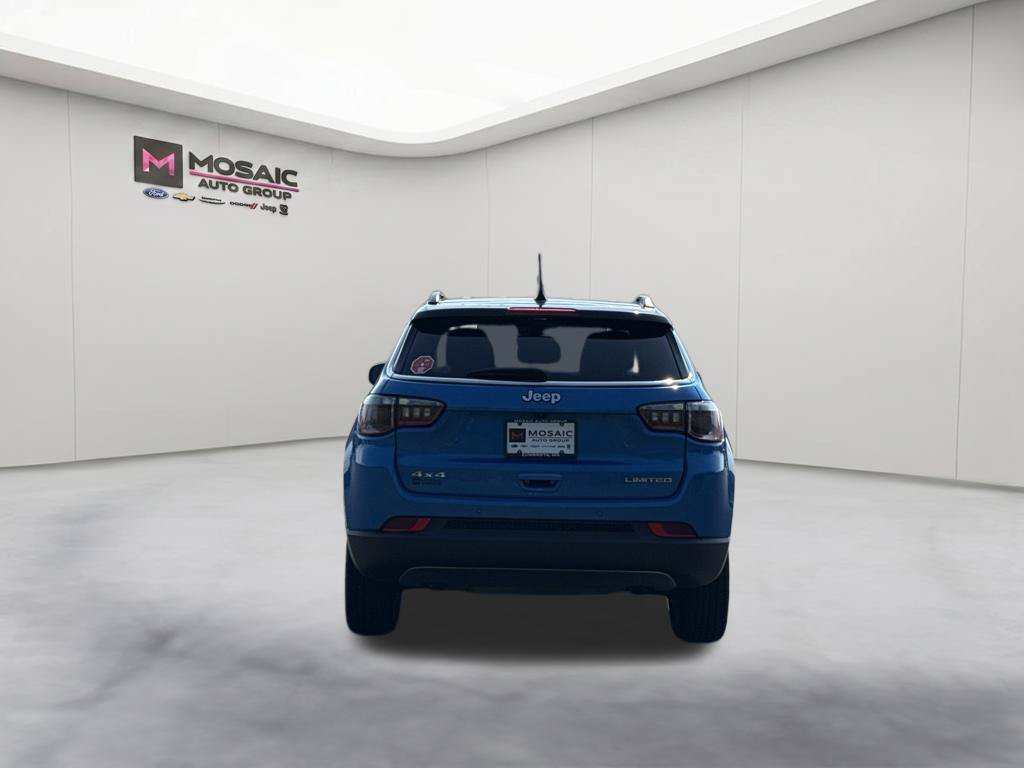 Used 2024 Jeep Compass Limited AWD/4WD image 6