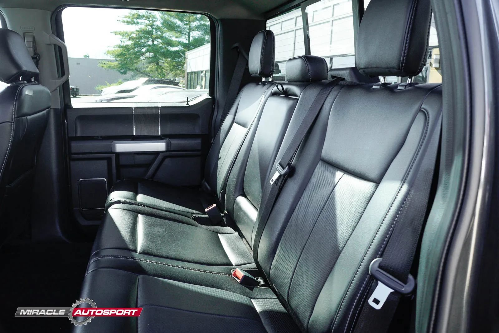 Used 2020 Ford F350 Lariat AWD/4WD image 25