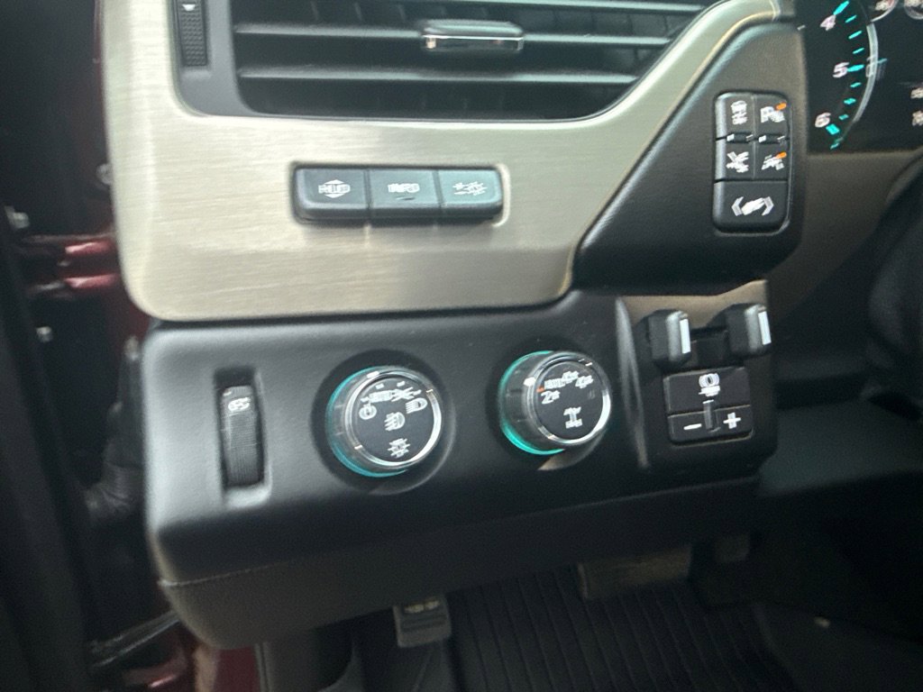 Used 2018 GMC Yukon Denali image 27