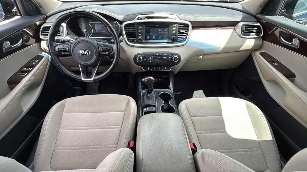 Used 2018 Kia Sorento FWD image 28