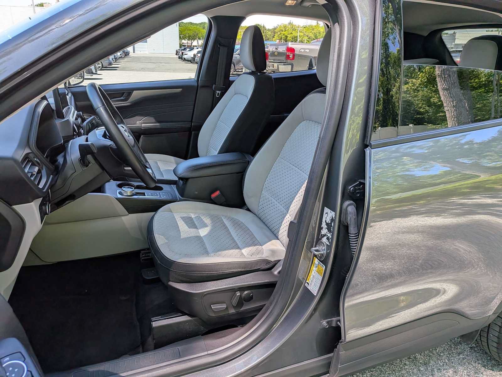 Used 2023 Ford Escape Active AWD/4WD image 7