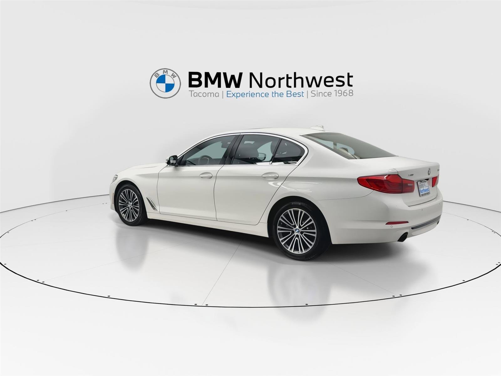 Used 2019 BMW 530i xDrive w/ Convenience Package AWD/4WD image 12