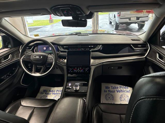 Certified 2023 Jeep Grand Cherokee 30th Anniversary AWD/4WD image 30