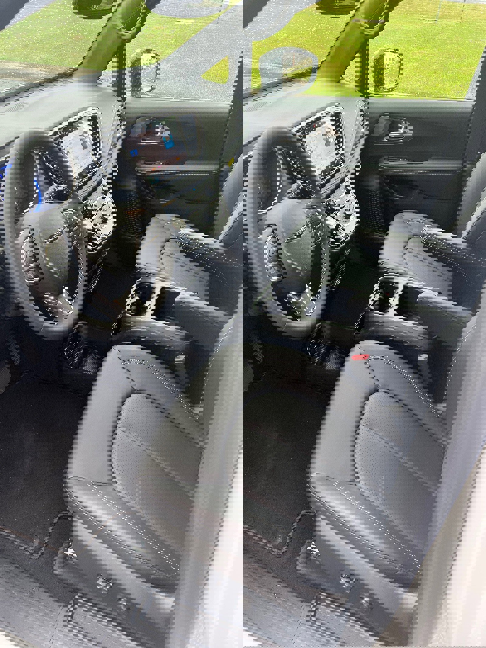 New 2026 Chrysler Pacifica Select image 13