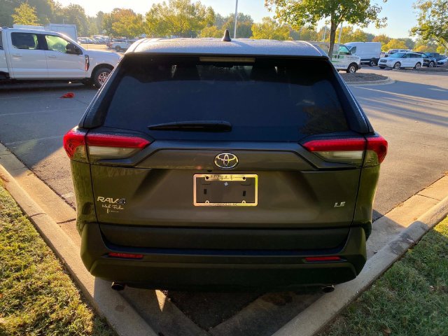 Used 2022 Toyota RAV4 LE FWD image 30