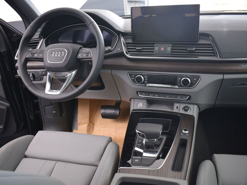 Certified 2024 Audi Q5 2.0T Premium Plus w/ Premium Plus Package image 21