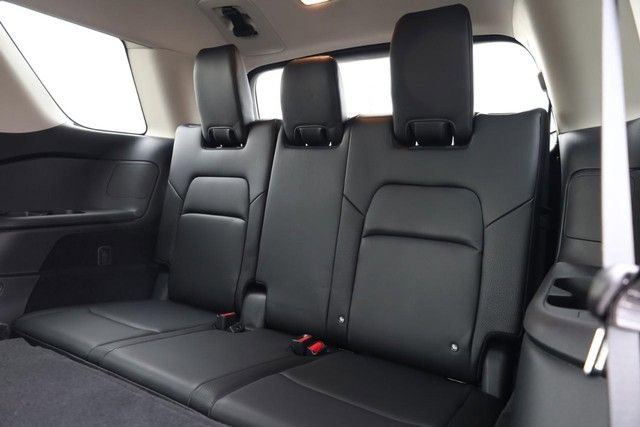 Certified 2025 Nissan Pathfinder SL image 28