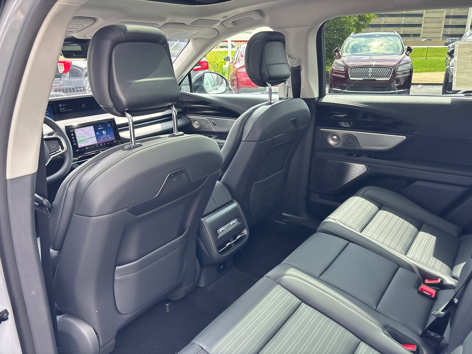 New 2026 Lincoln Nautilus Reserve AWD/4WD image 28