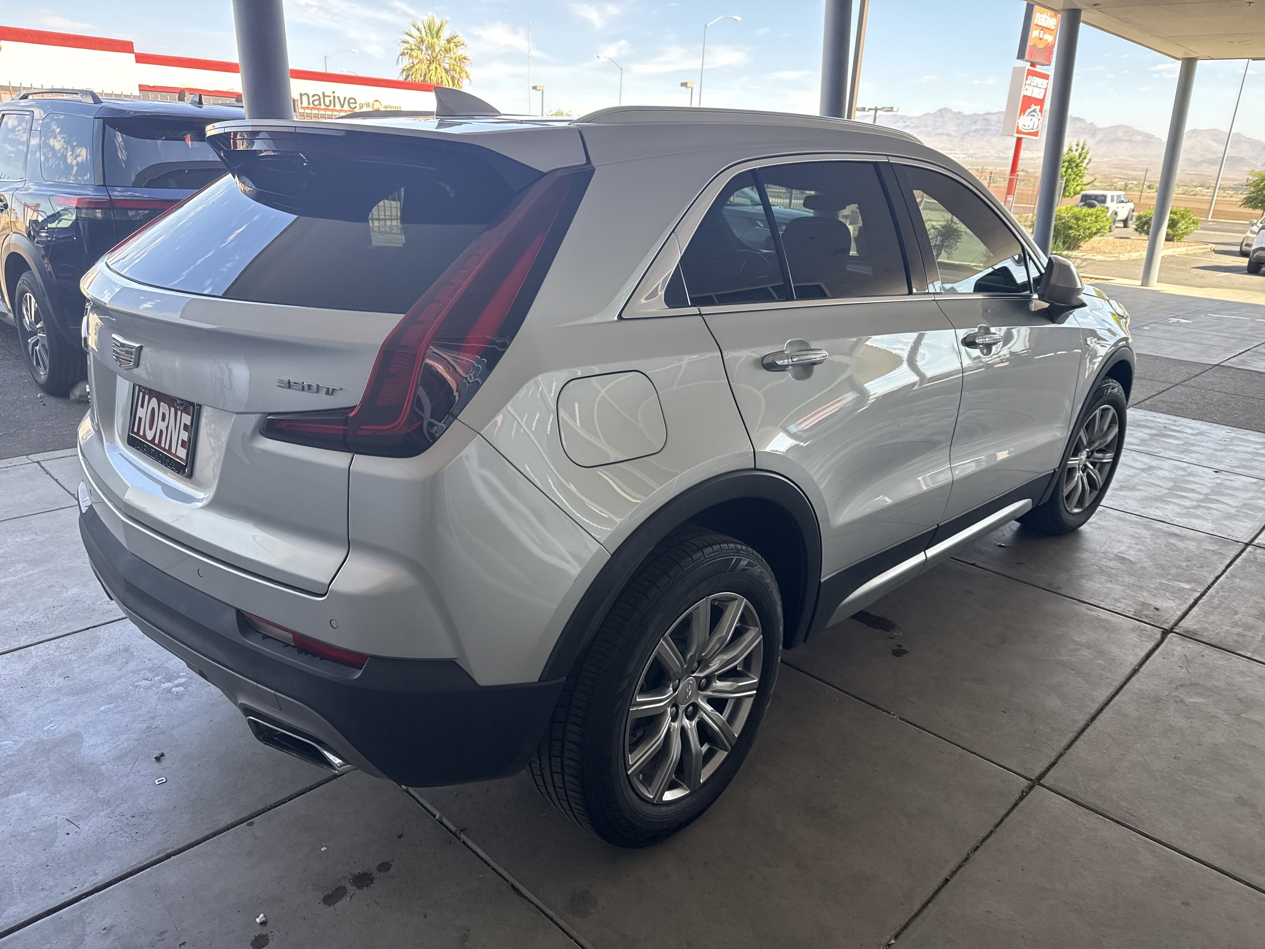Used 2020 Cadillac XT4 Premium Luxury AWD/4WD image 4