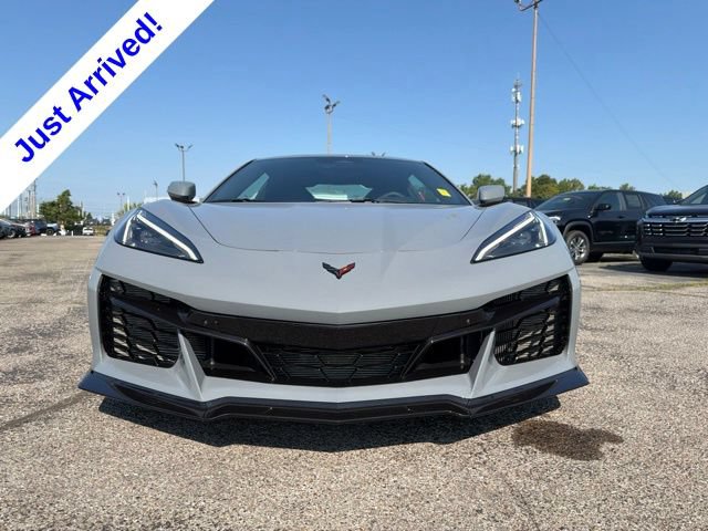 Used 2025 Chevrolet Corvette E-Ray w/ Stealth Interior Trim Package AWD/4WD image 13