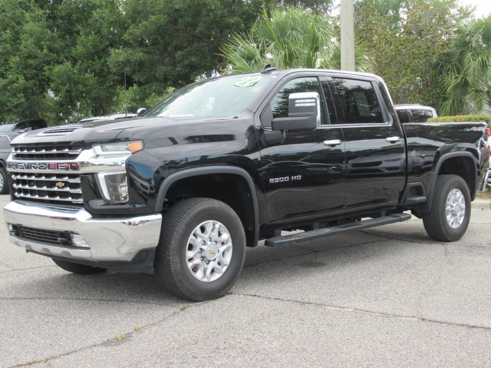 Used 2022 Chevrolet Silverado 2500 LTZ w/ LTZ Plus Package AWD/4WD image 3