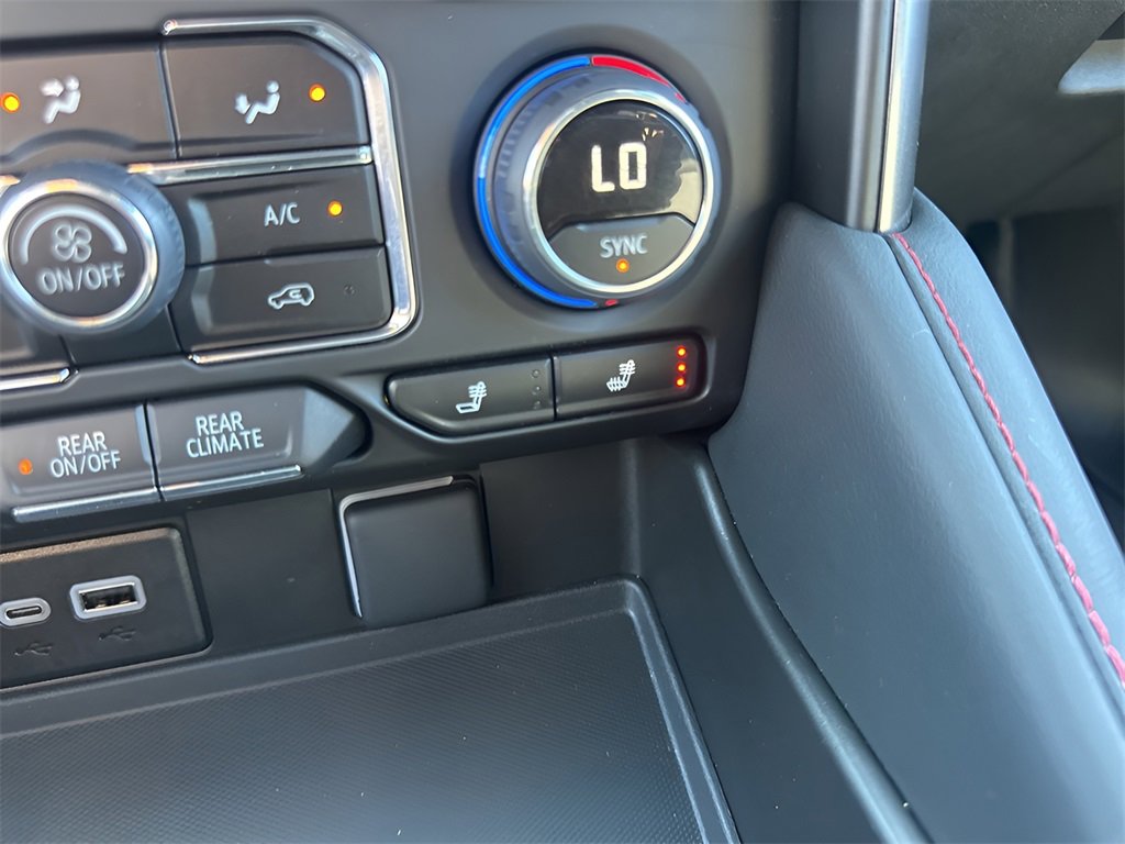 Used 2024 Chevrolet Tahoe RST image 25