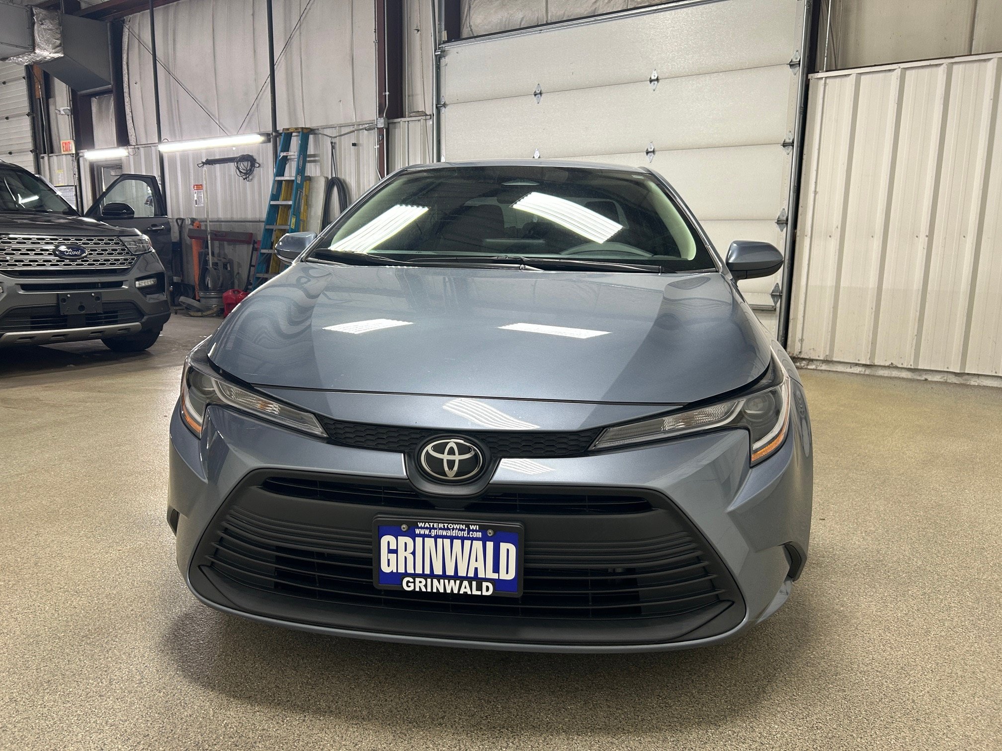 Used 2023 Toyota Corolla LE w/ LE Convenience Package FWD image 25