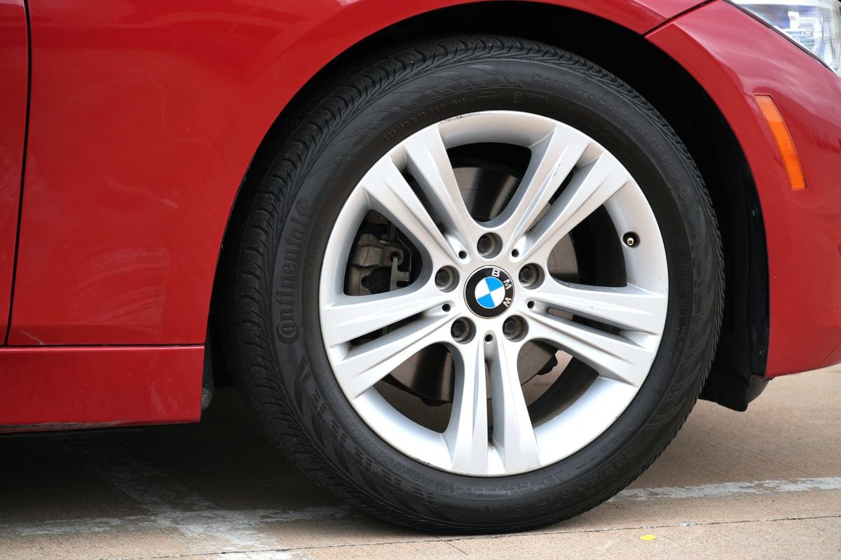 Used 2018 BMW 320i Sedan w/ Convenience Package RWD image 32