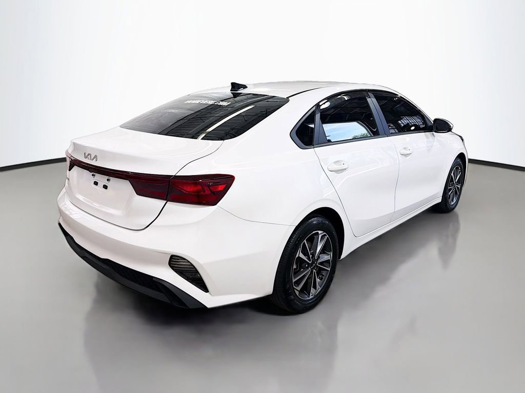 Used 2024 Kia Forte LXS w/ LXS Technology Package FWD image 10