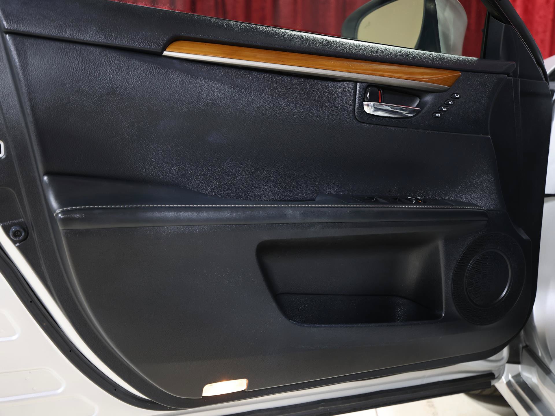Used 2014 Lexus ES 300h w/ Luxury Package w/Bamboo Trim FWD image 11