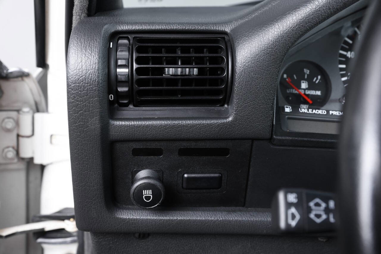Used 1988 BMW M3 Coupe image 56