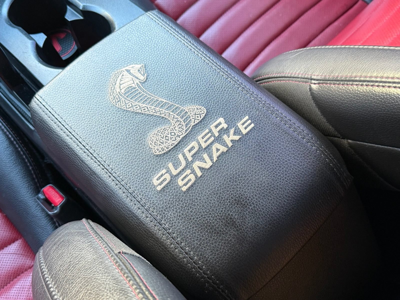 Used 2007 Ford Mustang Shelby GT500 RWD image 21
