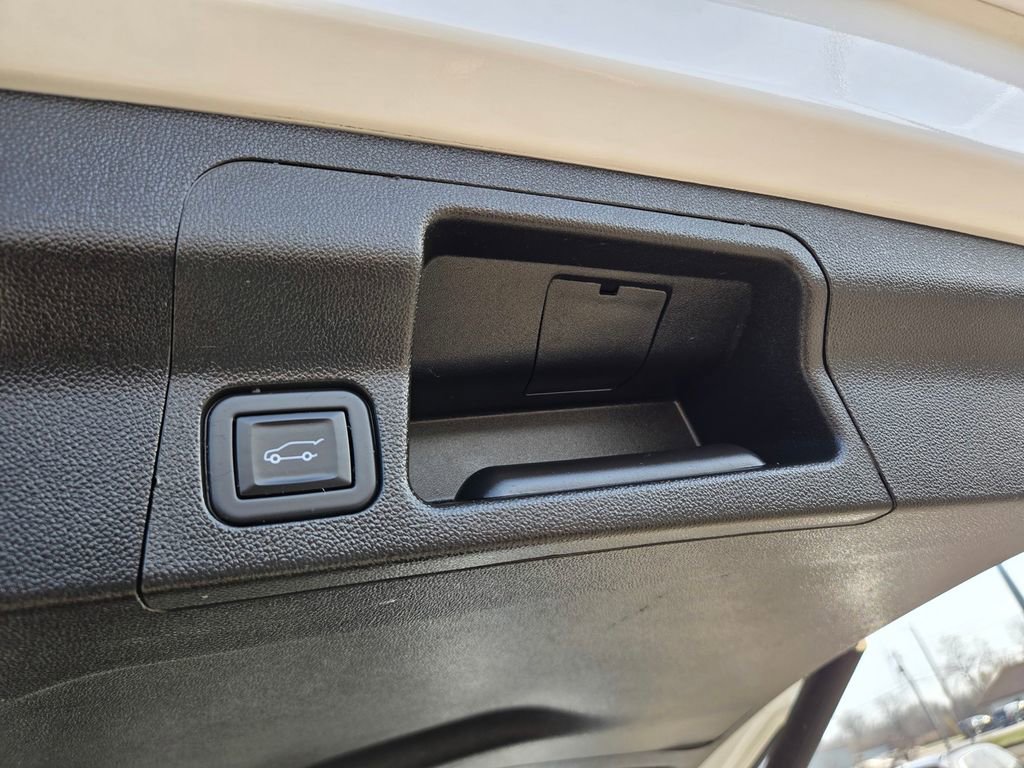 Certified 2023 GMC Acadia SLE w/ Driver Convenience Package image 34