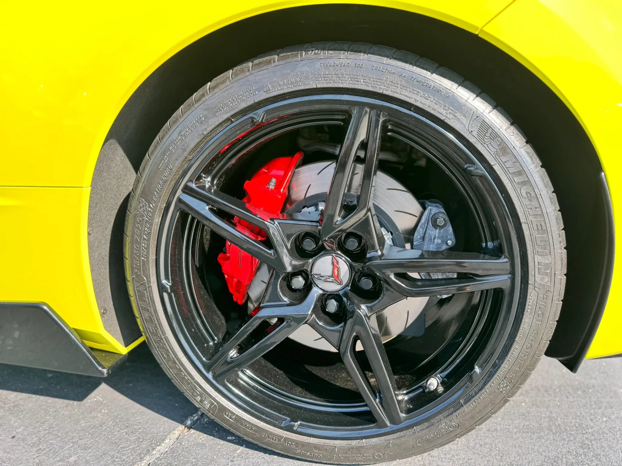 Used 2023 Chevrolet Corvette Stingray Coupe w/ Z51 Performance Package RWD image 79