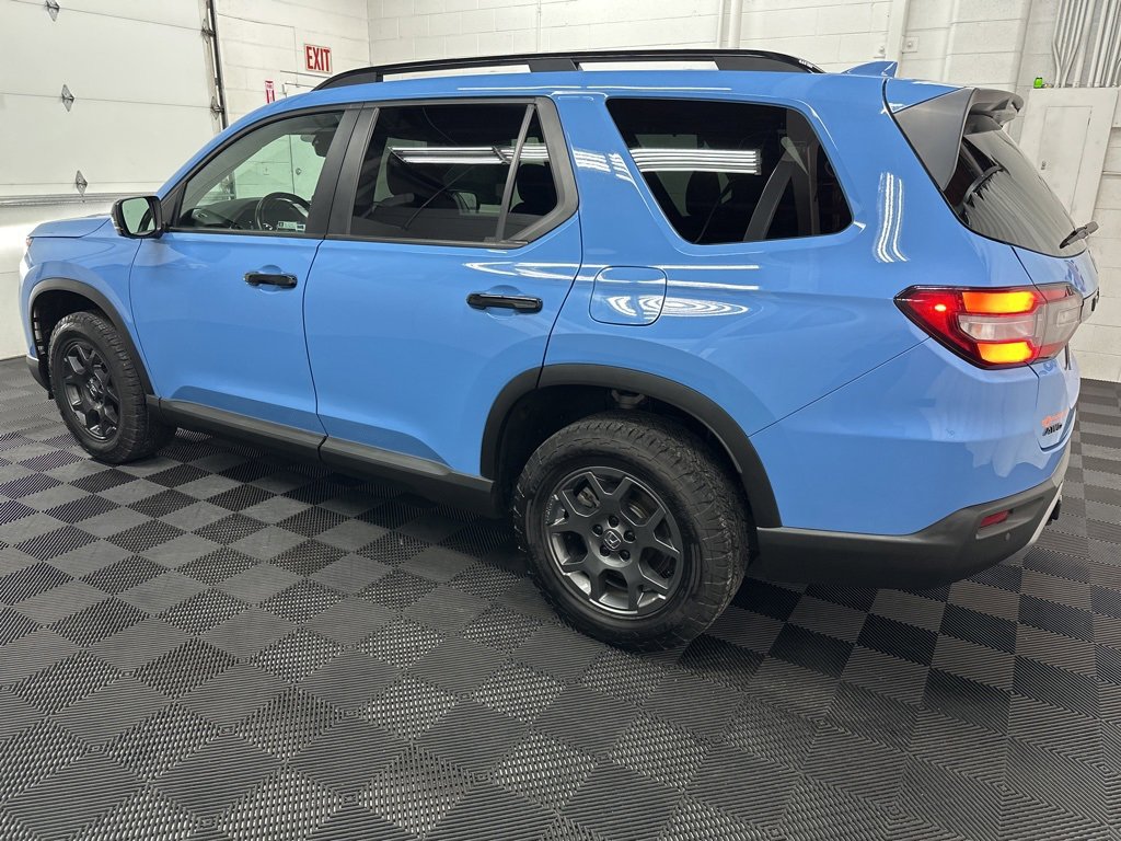 Used 2024 Honda Pilot TrailSport image 7