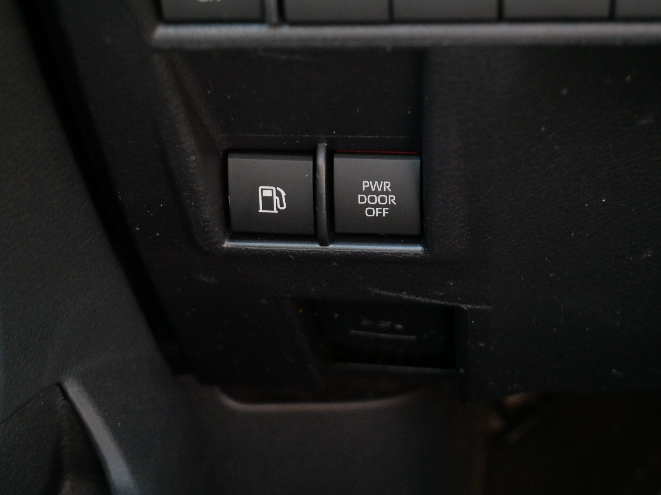 Certified 2021 Toyota Sienna Platinum FWD image 24