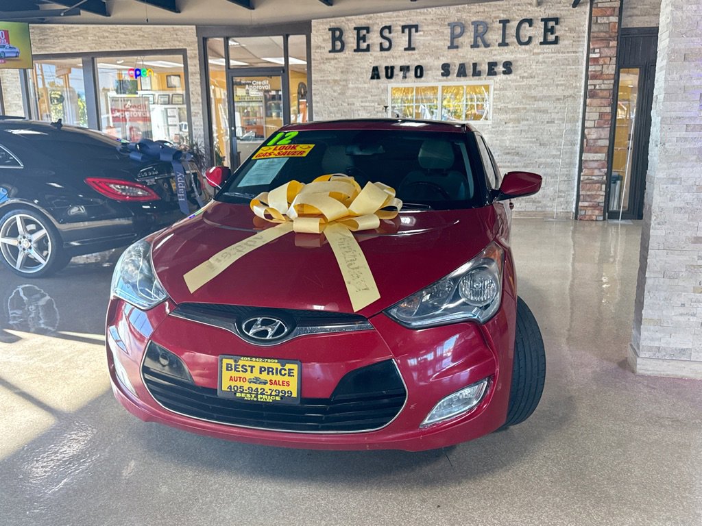 Used 2012 Hyundai Veloster w/ Style Pkg FWD image 2
