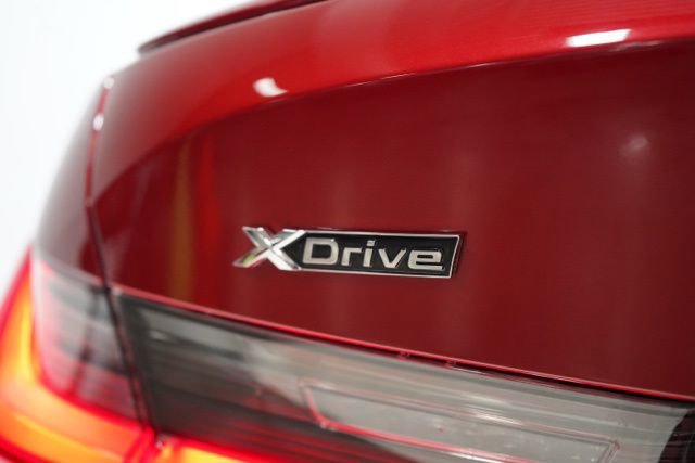 Used 2025 BMW 330i xDrive Sedan w/ M Sport Package image 10