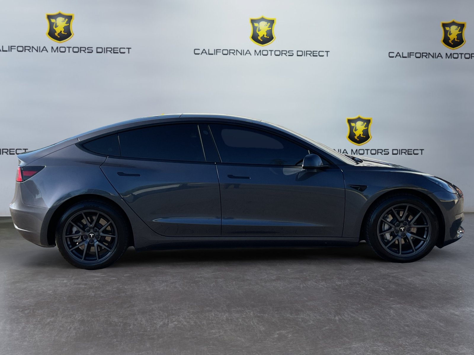 Used 2023 Tesla Model 3 Standard Range RWD image 4