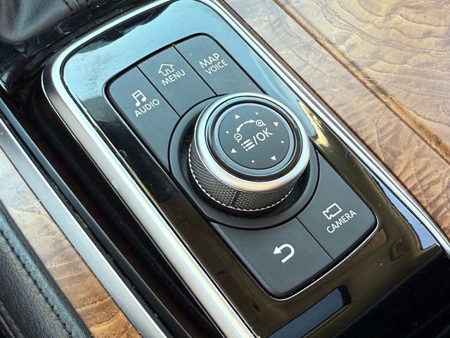 Used 2024 Nissan Armada SL w/ Captain's Chairs Package image 28