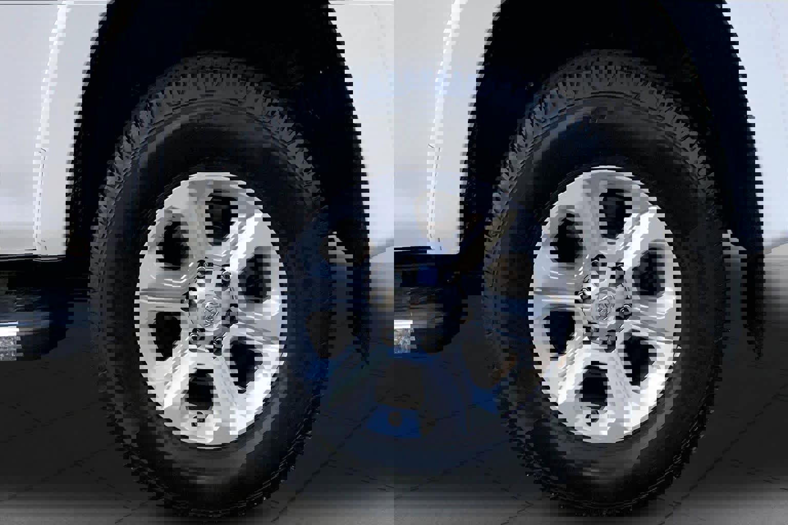 Used 2017 Toyota 4Runner SR5 Premium RWD image 11