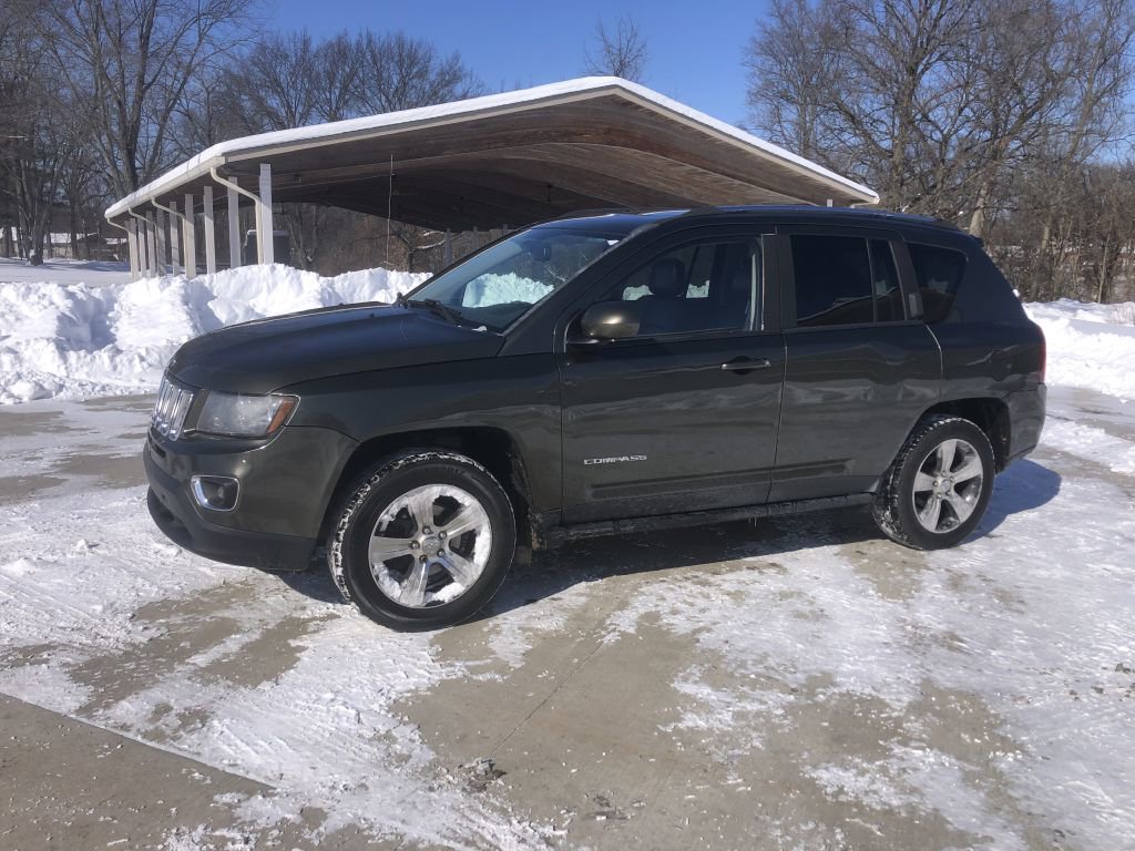 Used 2016 Jeep Compass High Altitude image 3
