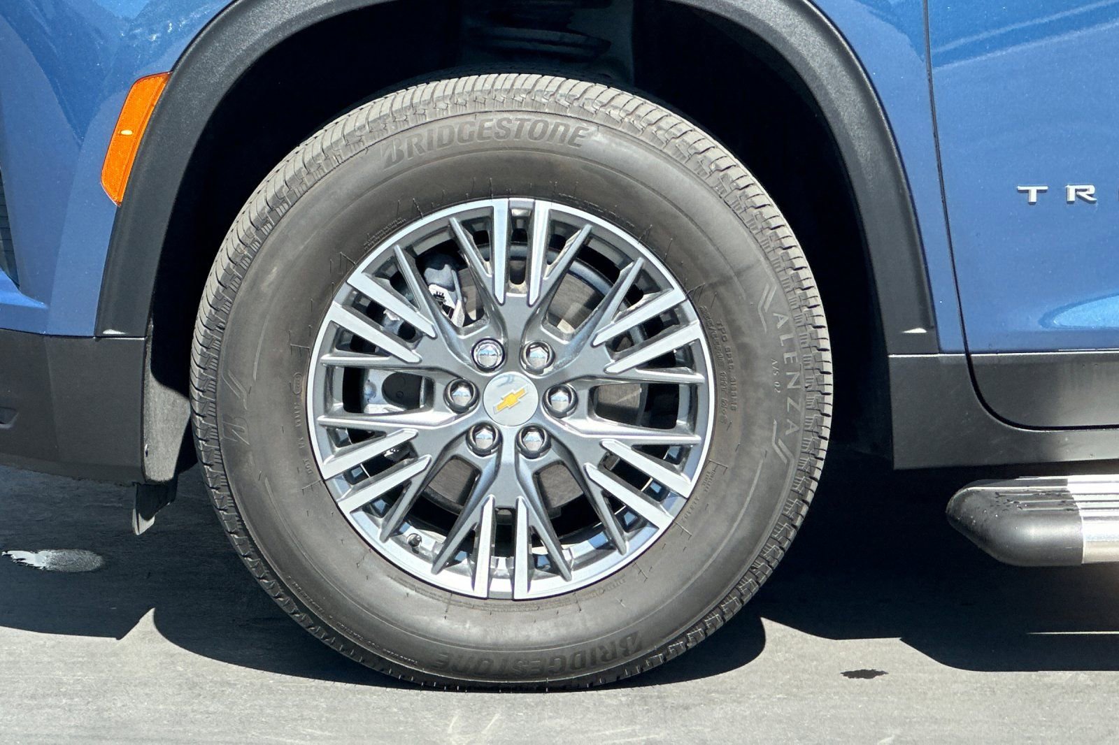 Used 2024 Chevrolet Traverse LT w/ Trailering Package image 29