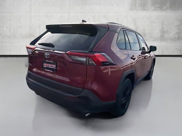 Used 2019 Toyota RAV4 LE image 5