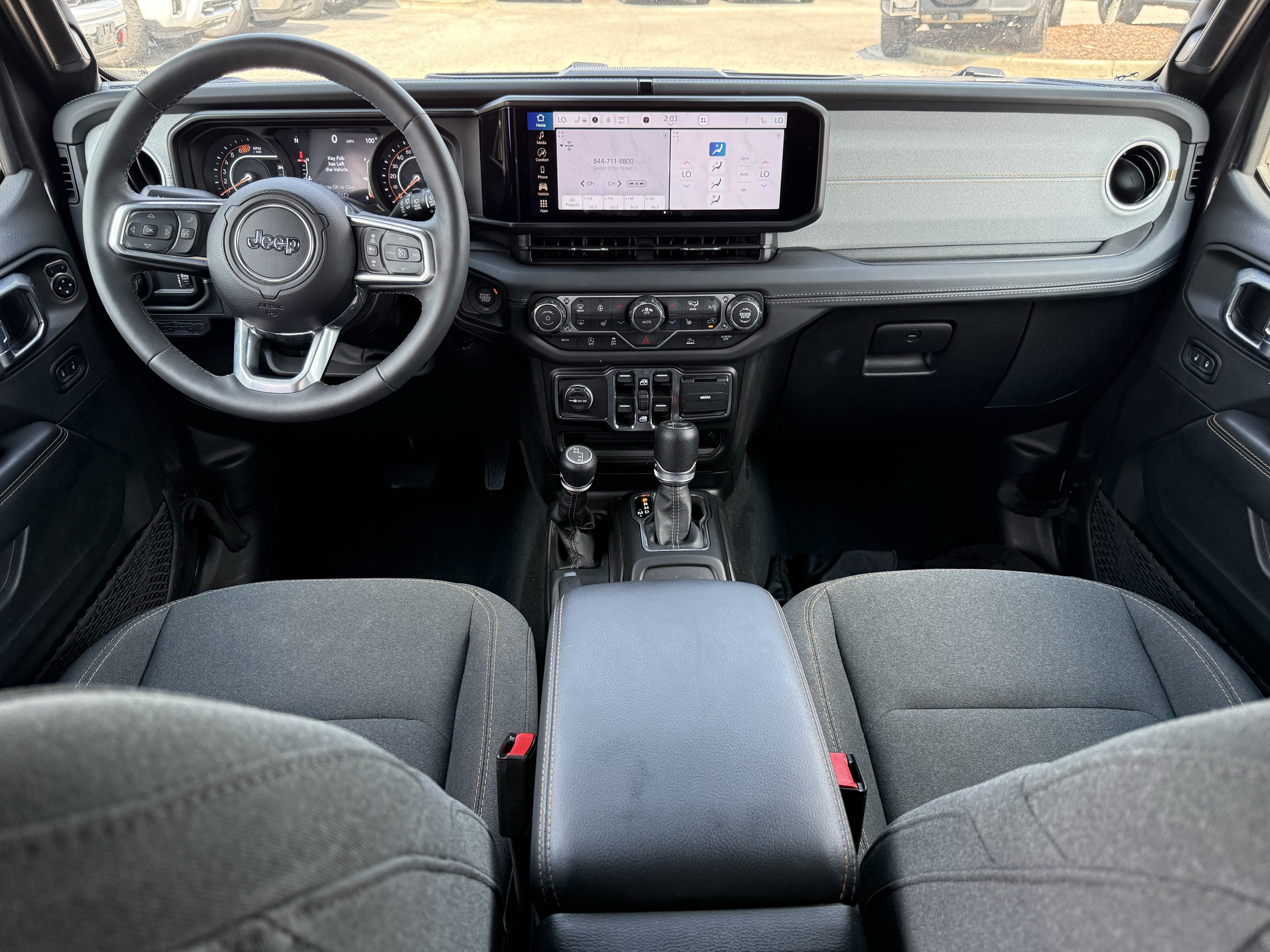 Used 2026 Jeep Wrangler Unlimited Sahara AWD/4WD image 30
