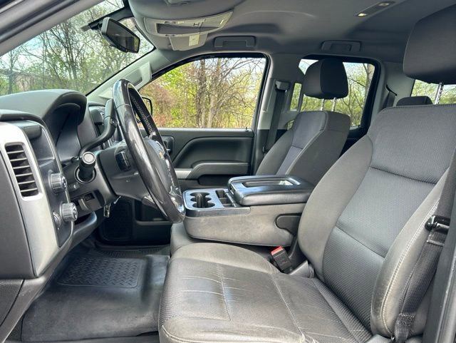 Used 2018 Chevrolet Silverado 1500 LT w/ Midnight Edition AWD/4WD image 9