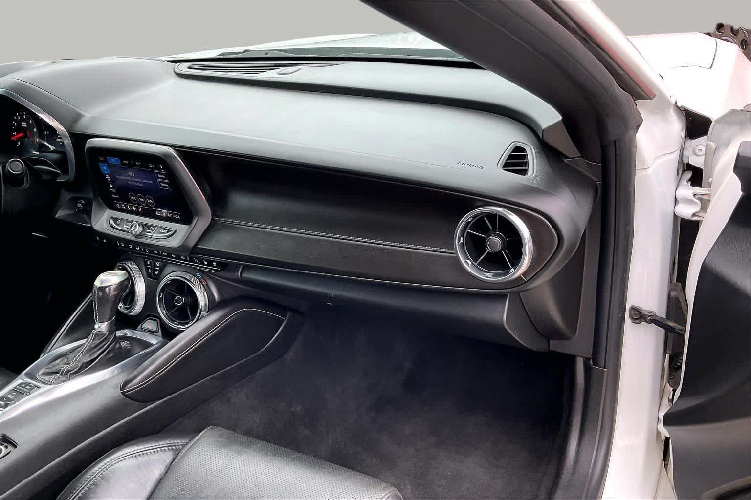 Used 2019 Chevrolet Camaro SS RWD image 16