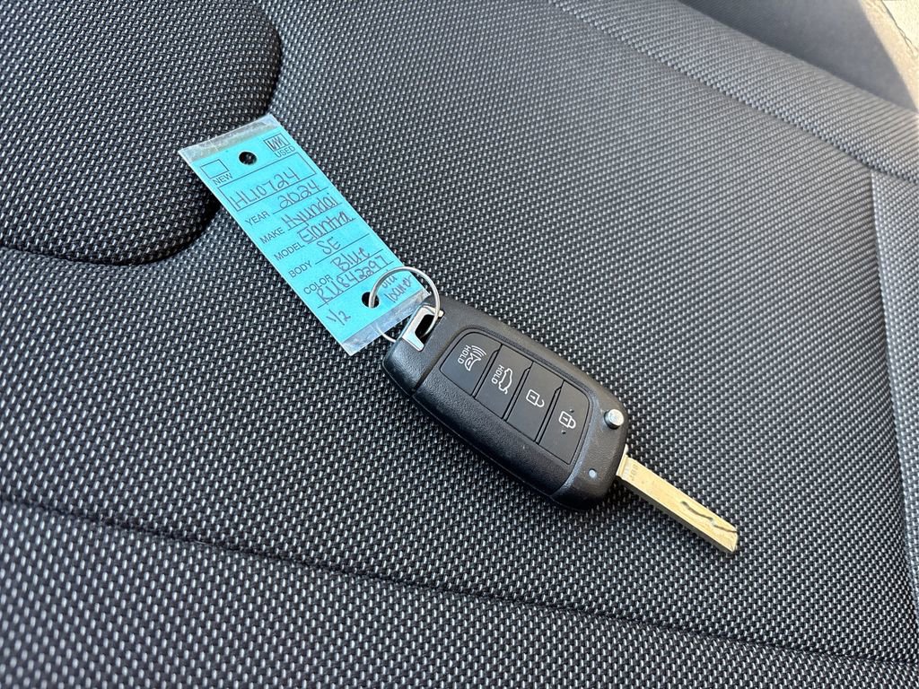 Certified 2024 Hyundai Elantra SE image 34